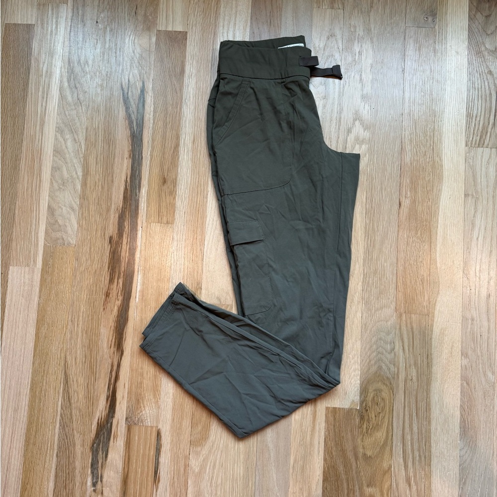 Columbia Dark Olive Cargo Hiking Pants